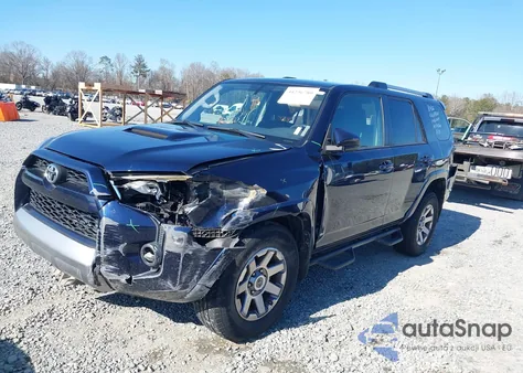 2016 Toyota 4Runner Trail z USA, uszkodzony, nr VIN JTEBU5JR5G5350045